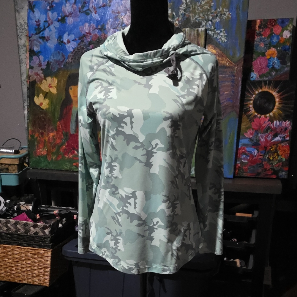 Patagonia Women's Long Sleeve Camo Top - Green